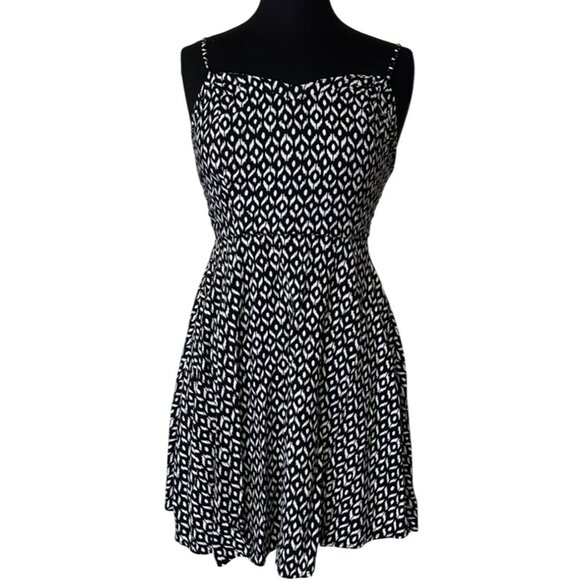Old Navy Mini Sundress w/Spaghetti Straps Geometric 100% Rayon Junior's Size M - Picture 1 of 16